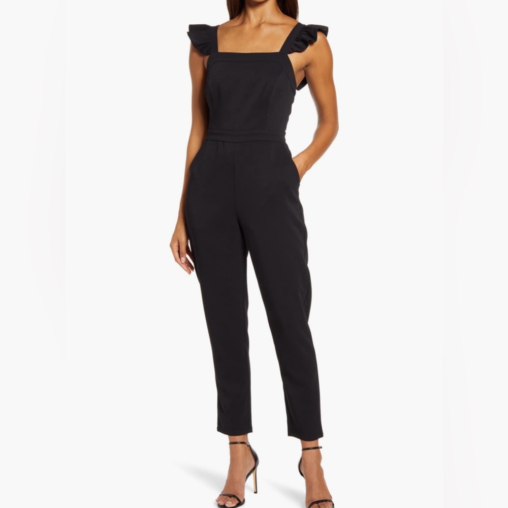 Adelyn Rae
Nixi Sleeveless Jumpsuit